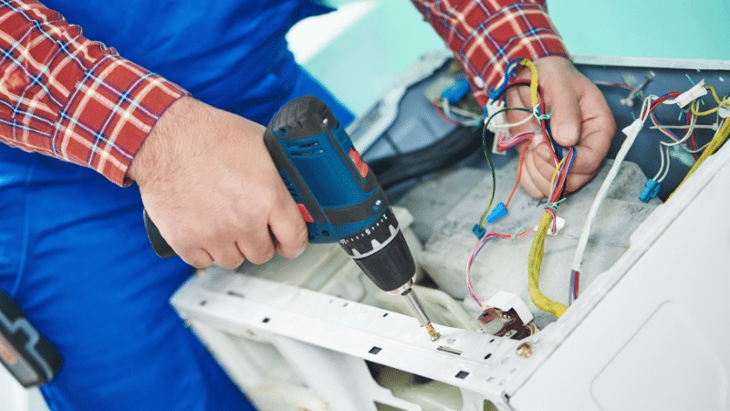 Sarıgöl ECA ECA çamaşır makinesi kart tamiri – Su almama arızası orijinal parça ile giderildi. - Teknik servis örneği